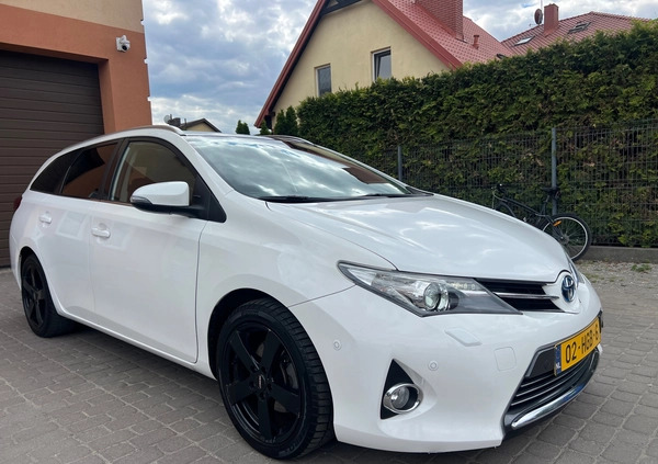 Toyota Auris cena 46500 przebieg: 218000, rok produkcji 2013 z Jedwabne małe 466